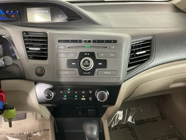 Used 2012  Honda LX image 17