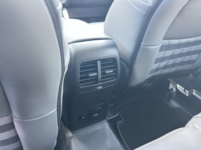 Used 2025 White Ford Badlands image 18