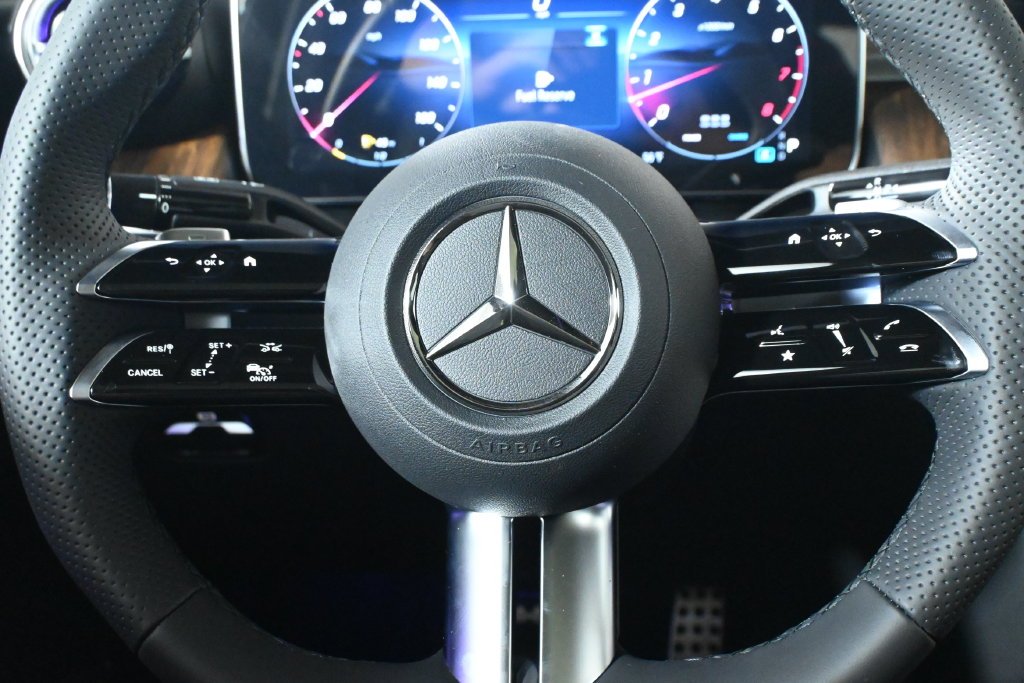 New 2027 Black Mercedes-Benz GLC 300 Coupe image 18