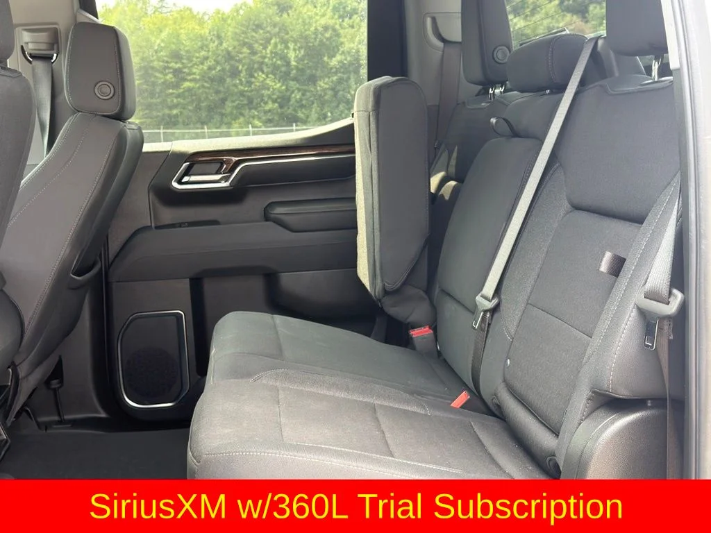 Used 2025 White GMC Elevation image 19