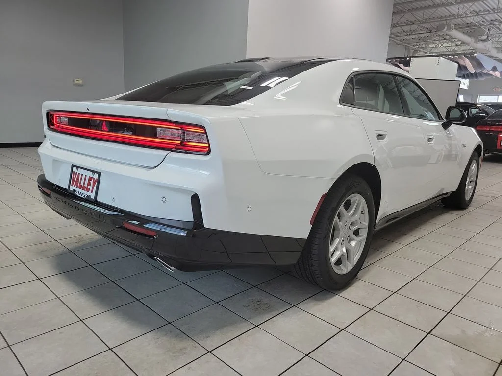 New 2026 White Knuckle Exterior Paint Dodge R/T image 6
