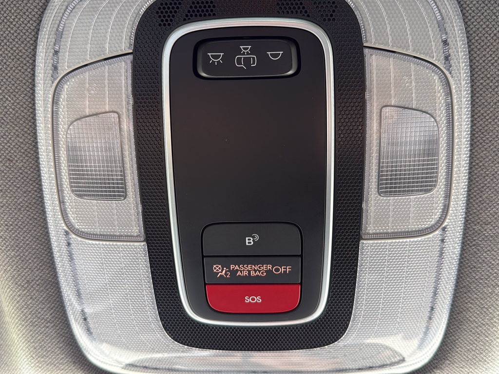 Used 2023 Silver Hyundai SEL image 17