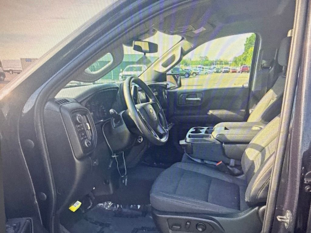 Used 2022 Gray Chevrolet Custom image 6