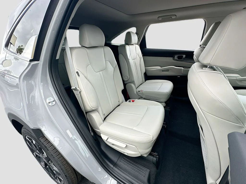 New 2026 Wolf Gray Kia EX image 29