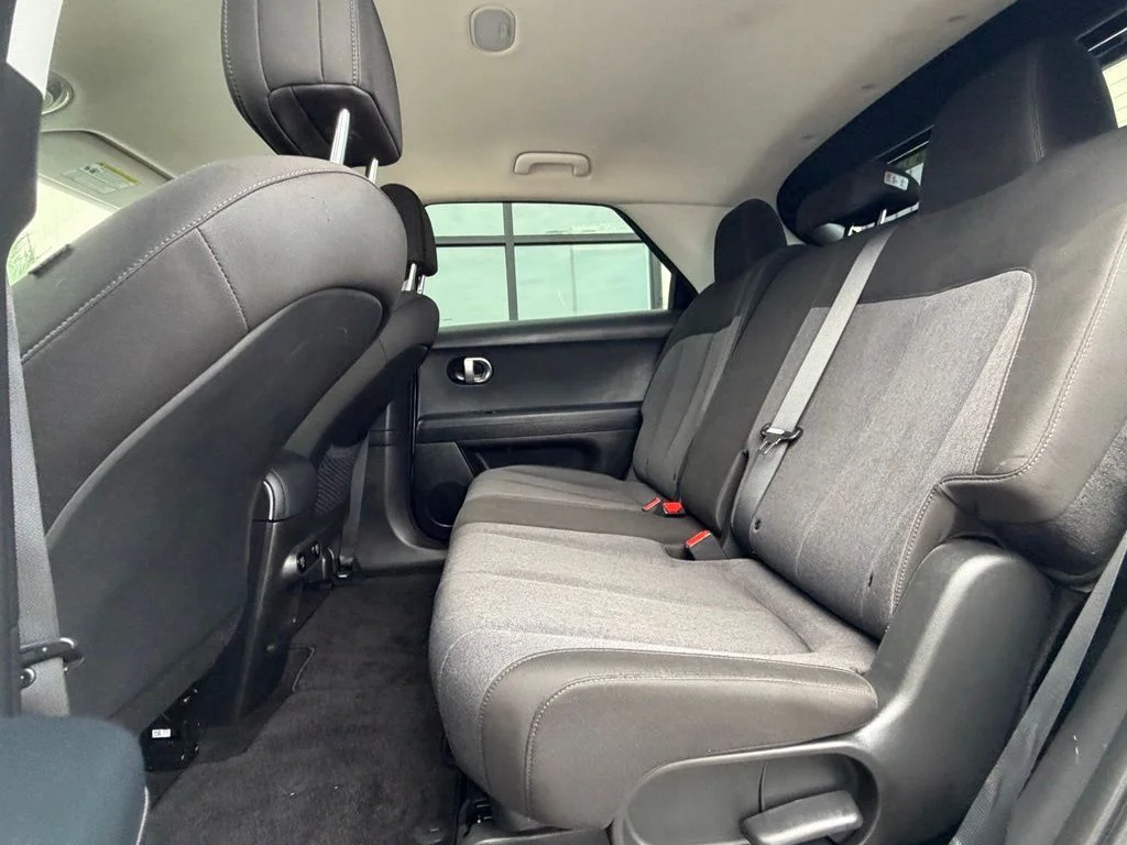 Used 2024 White Hyundai SEL image 21