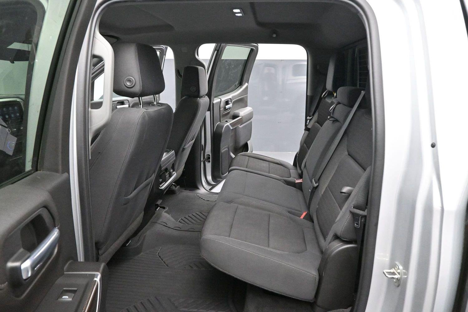 Used 2020 SILVER ICE METALLIC Chevrolet RST image 32