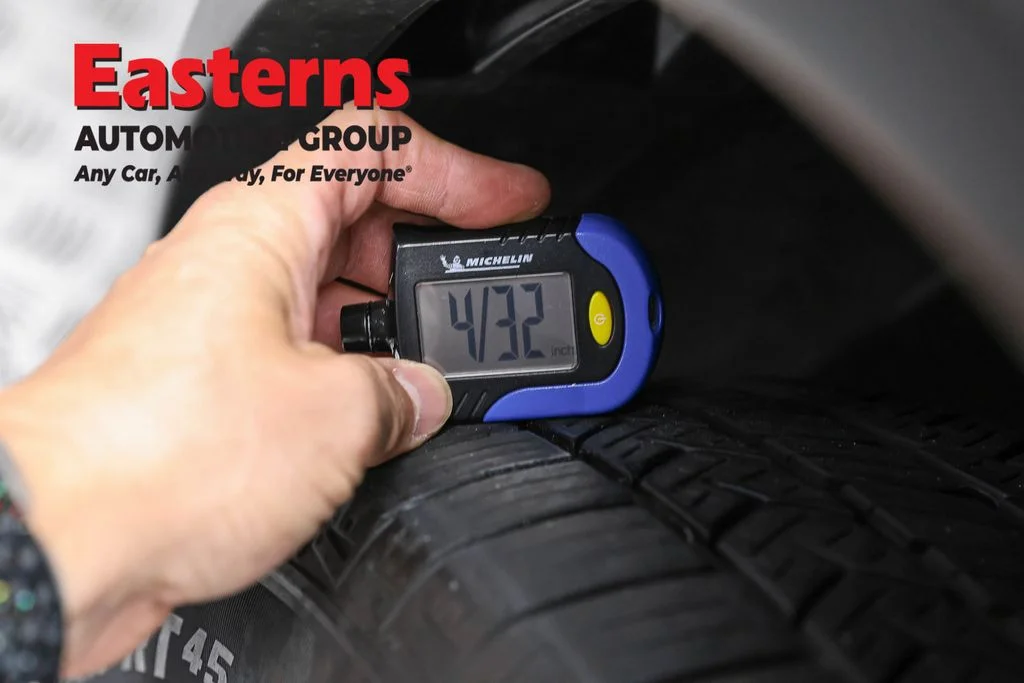 Used 2023 Gray Nissan SV image 26