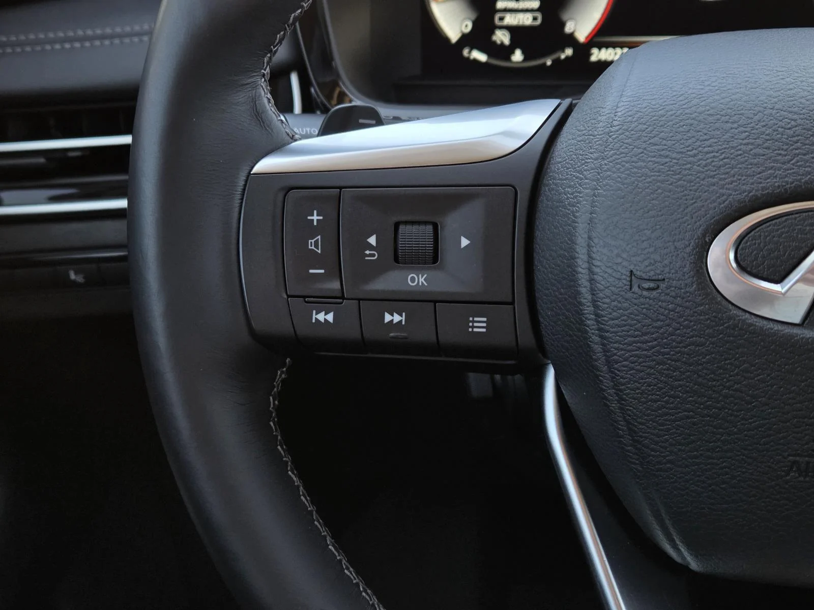 Used 2025 Harbor Gray INFINITI SENSORY image 20