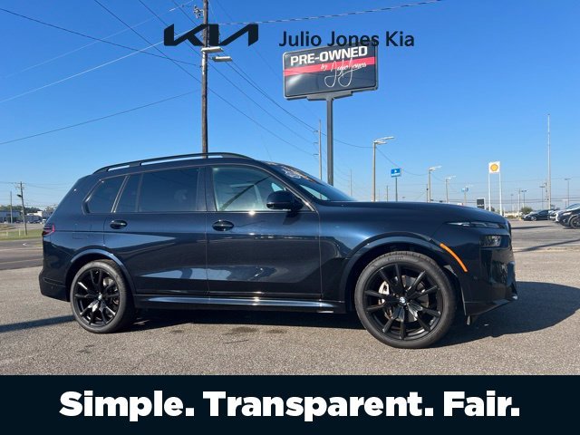 2023 BMW X7 40i