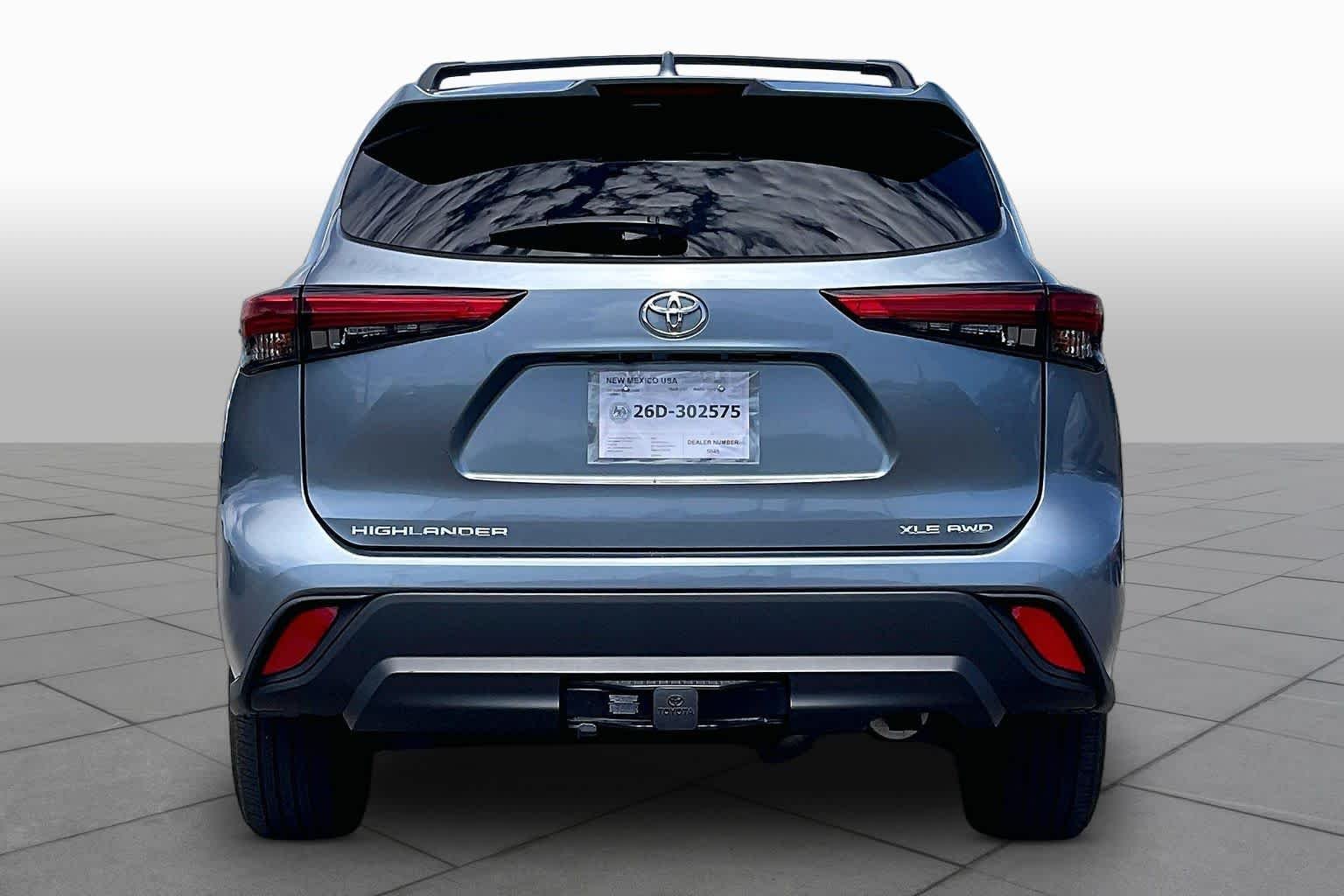 Used 2021 Moon Dust Toyota XLE image 5