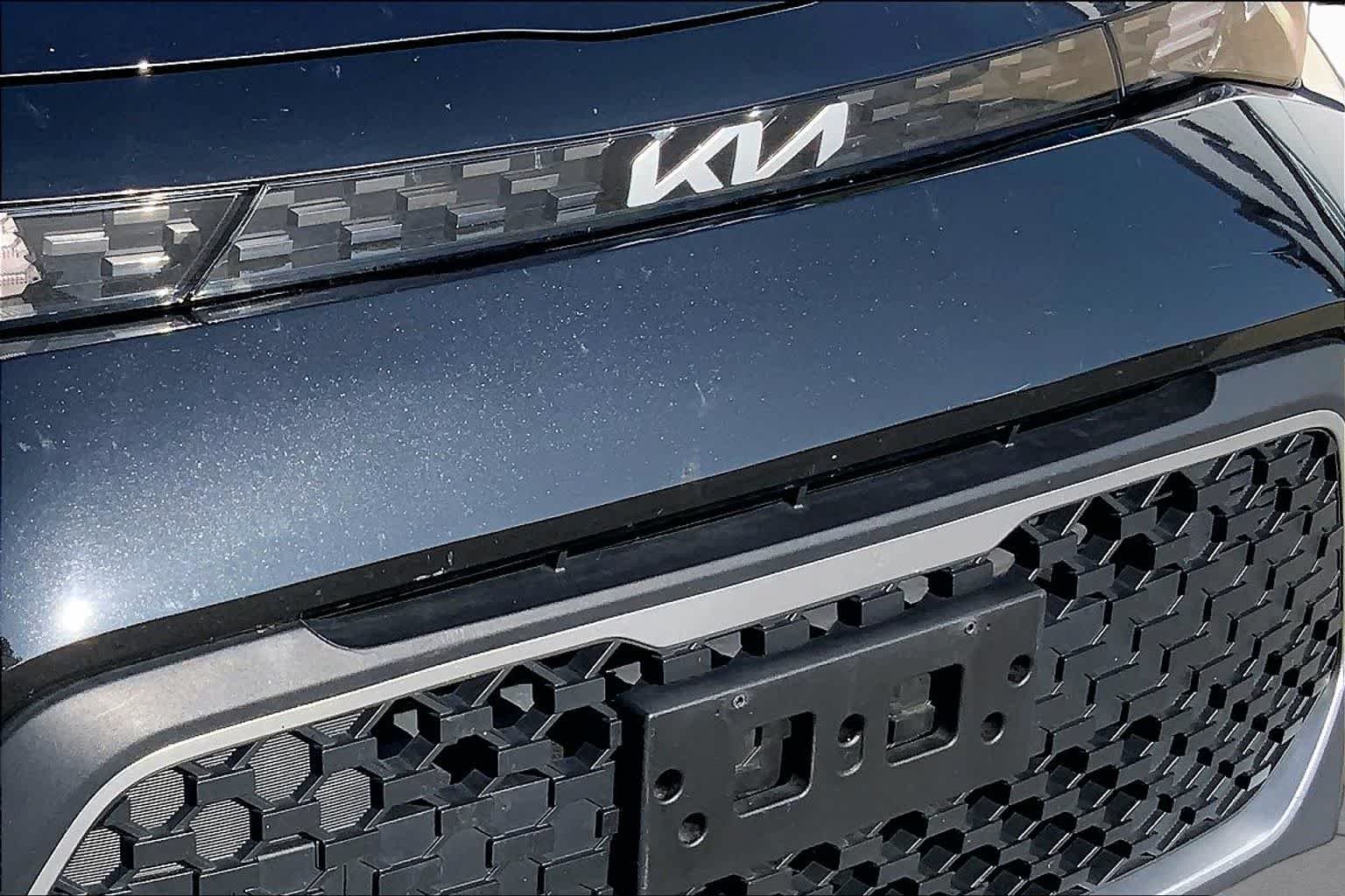 Used 2024 Fusion Black Kia LX image 28