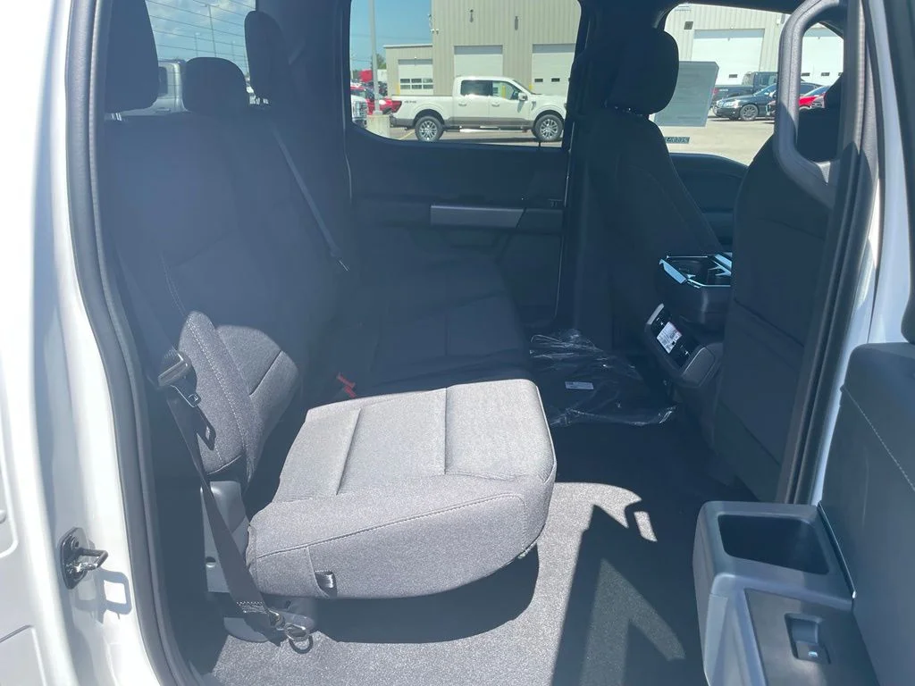 Used 2026 Oxford White Ford XLT image 29