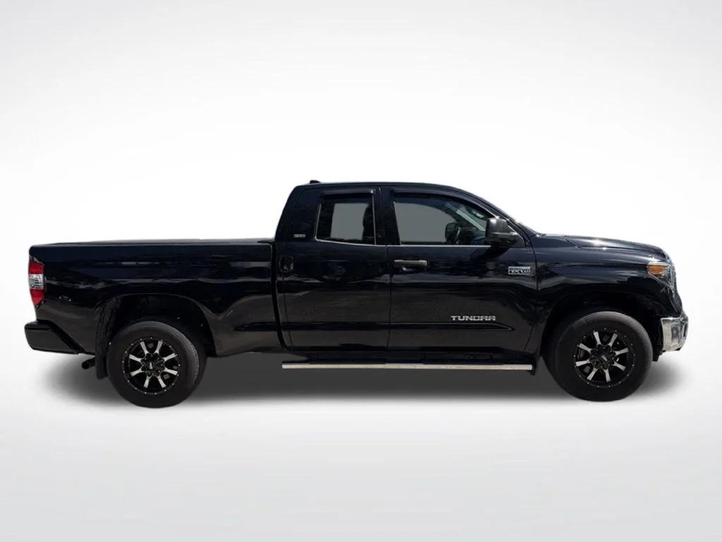Used 2021 Black Toyota SR5 image 4