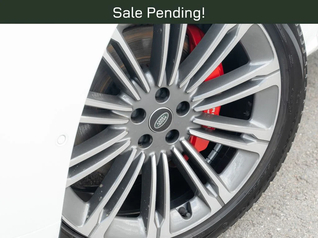 Certified Used 2023 White Land Rover SE Dynamic image 9