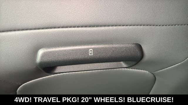New 2027 Bronze Fire Metallic Tinted Clearcoat Ford Active image 9
