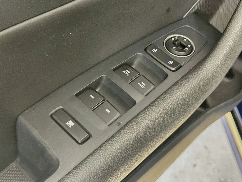 Used 2019 Blue Hyundai Limited image 21