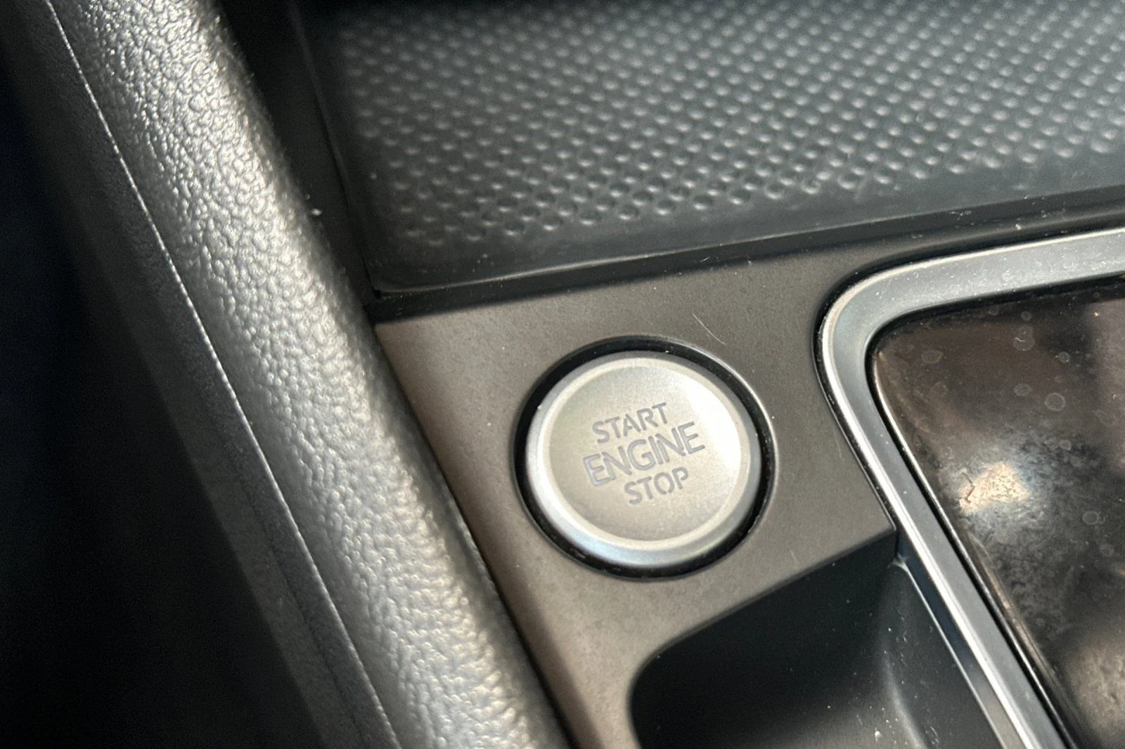 Used 2019 Red Volkswagen R-Line image 21