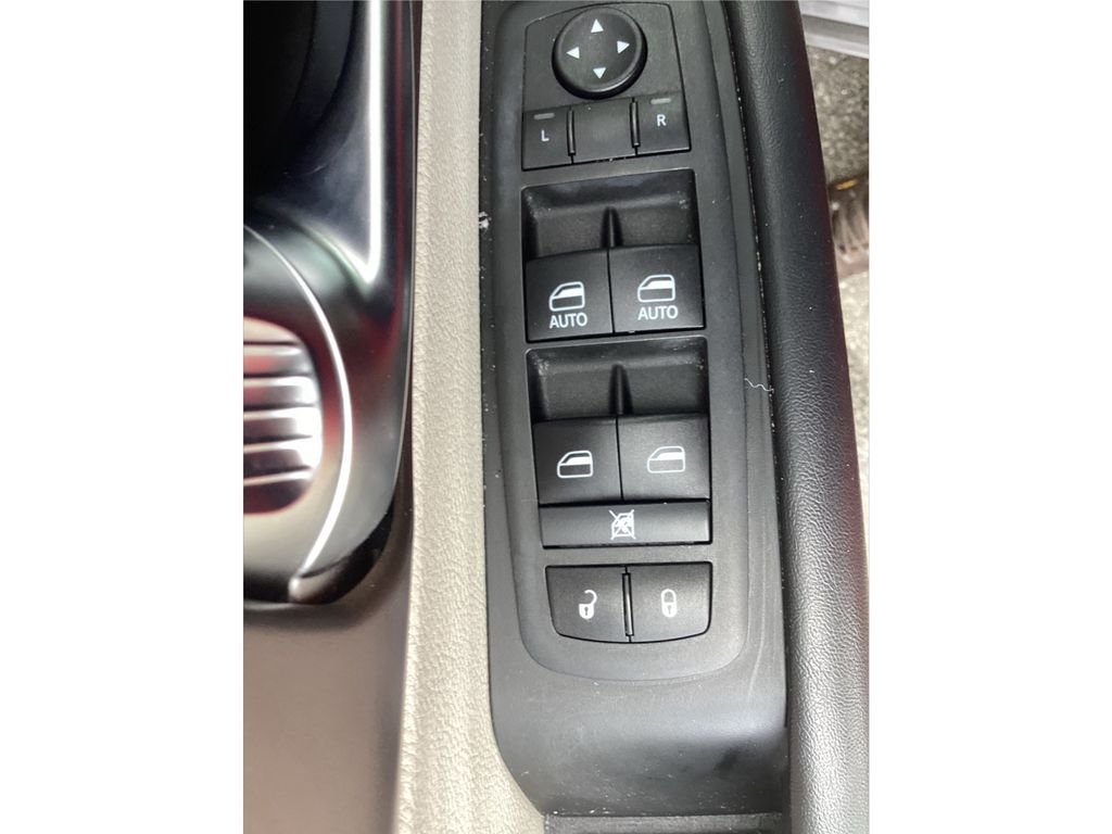 Used 2022 Gray Chrysler LX image 34