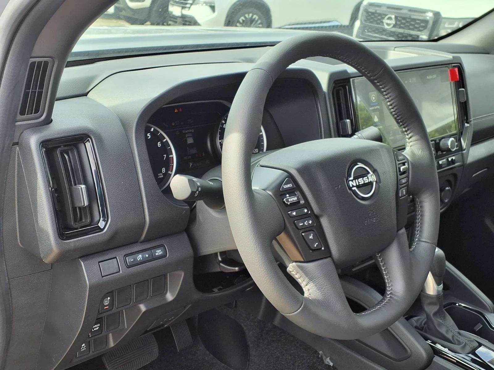 2026 Nissan Frontier Crew Cab SV - 9