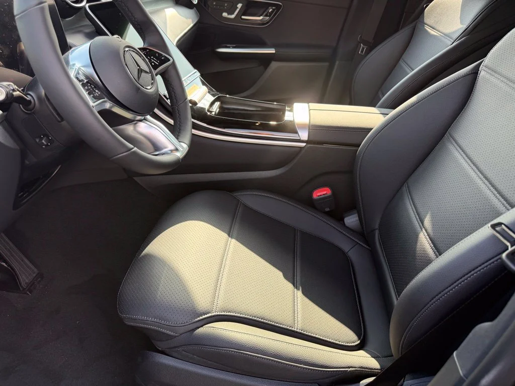 New 2027 Black Mercedes-Benz GLC 300 image 18