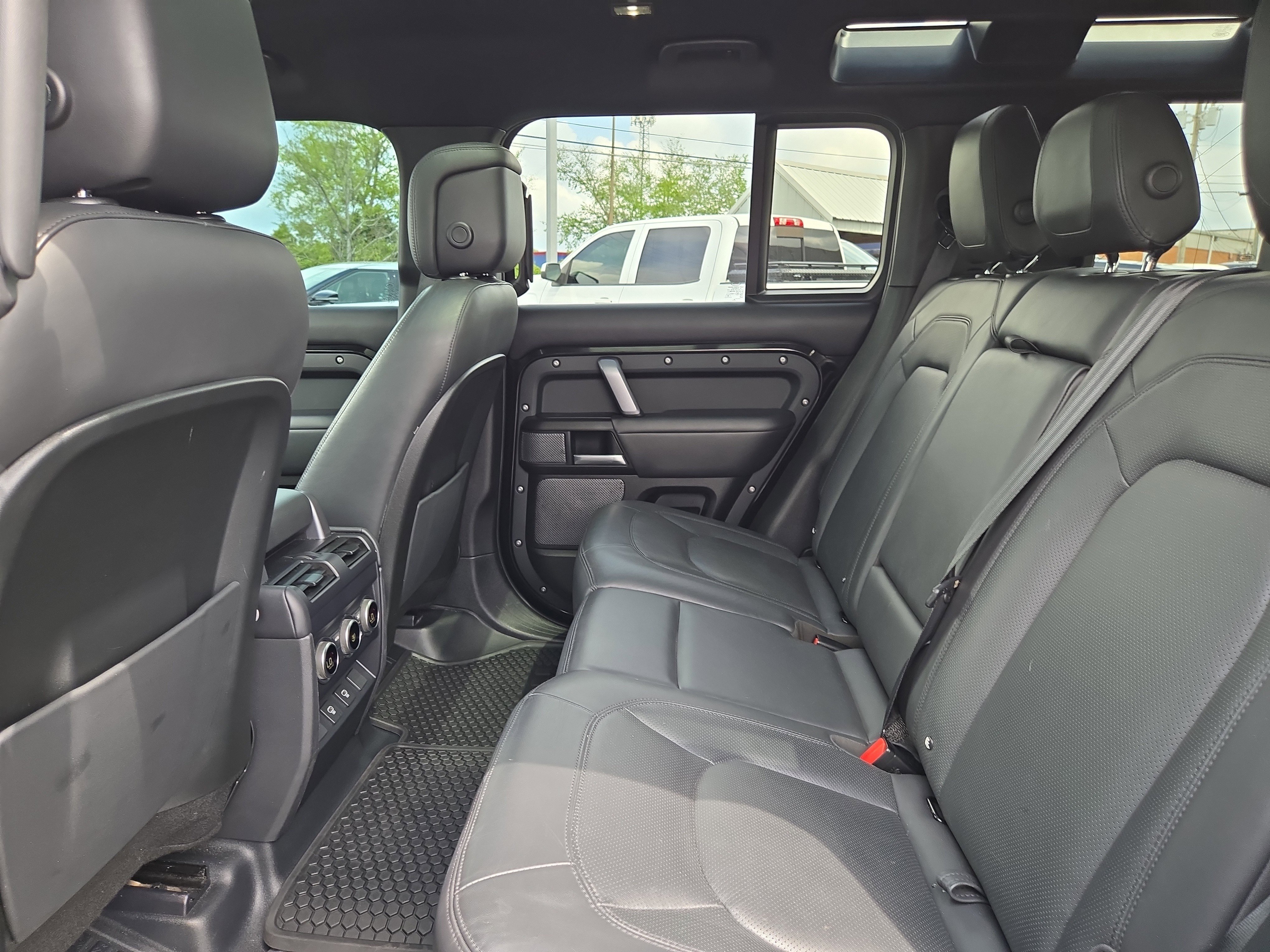Used 2023 Black Land Rover V8 image 16