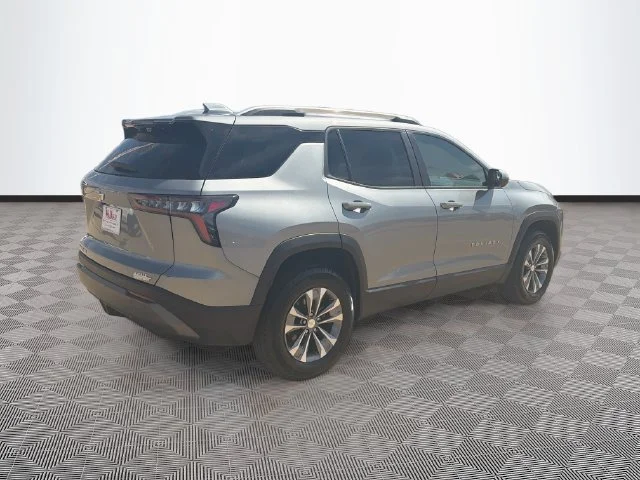 Used 2025 Gray Chevrolet LT image 7