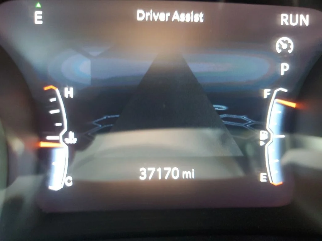 Used 2025 White Jeep Limited image 19