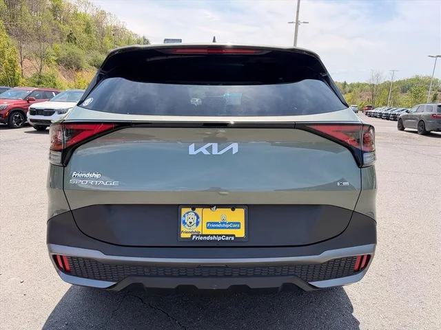 Used 2023 Green Kia X-Line image 9