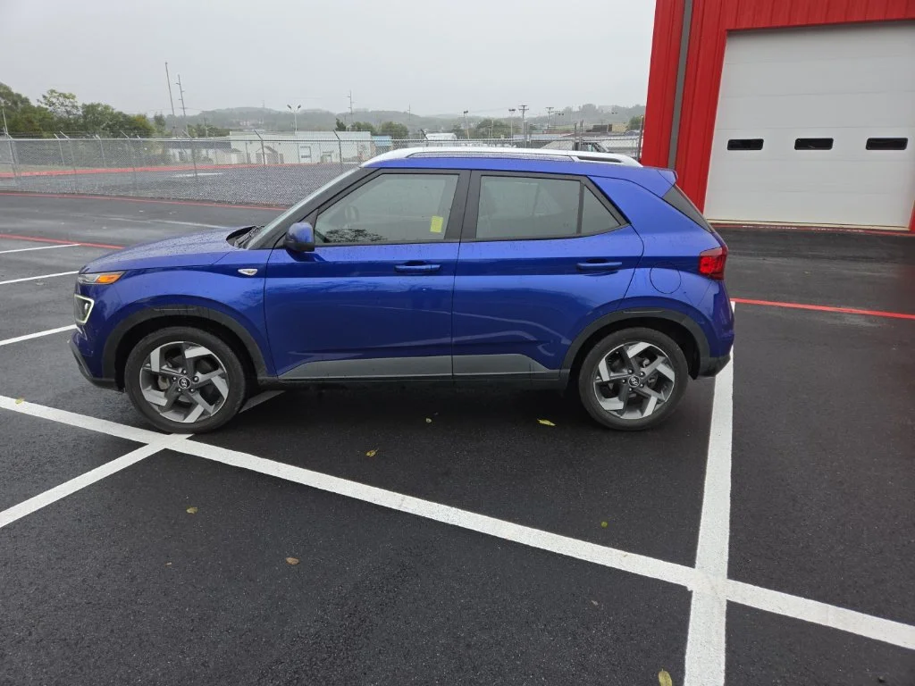Used 2022 Blue Hyundai Limited image 12