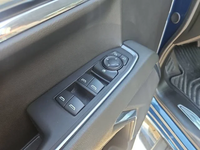 Used 2024 Lakeshore Blue Metallic Chevrolet LT (2FL) image 12