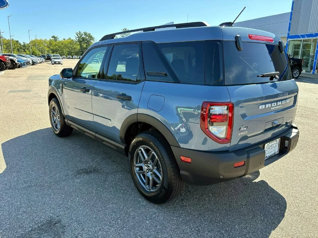 Used 2026 Azure Gray Metallic Ford Big Bend image 5