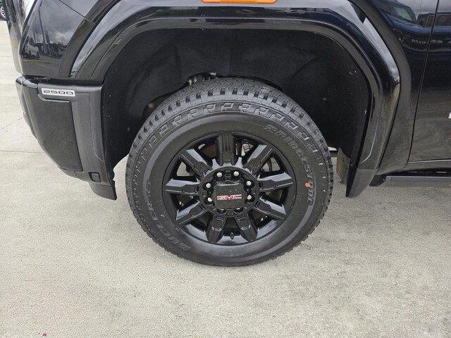 Used 2024 Onyx Black GMC AT4 image 10