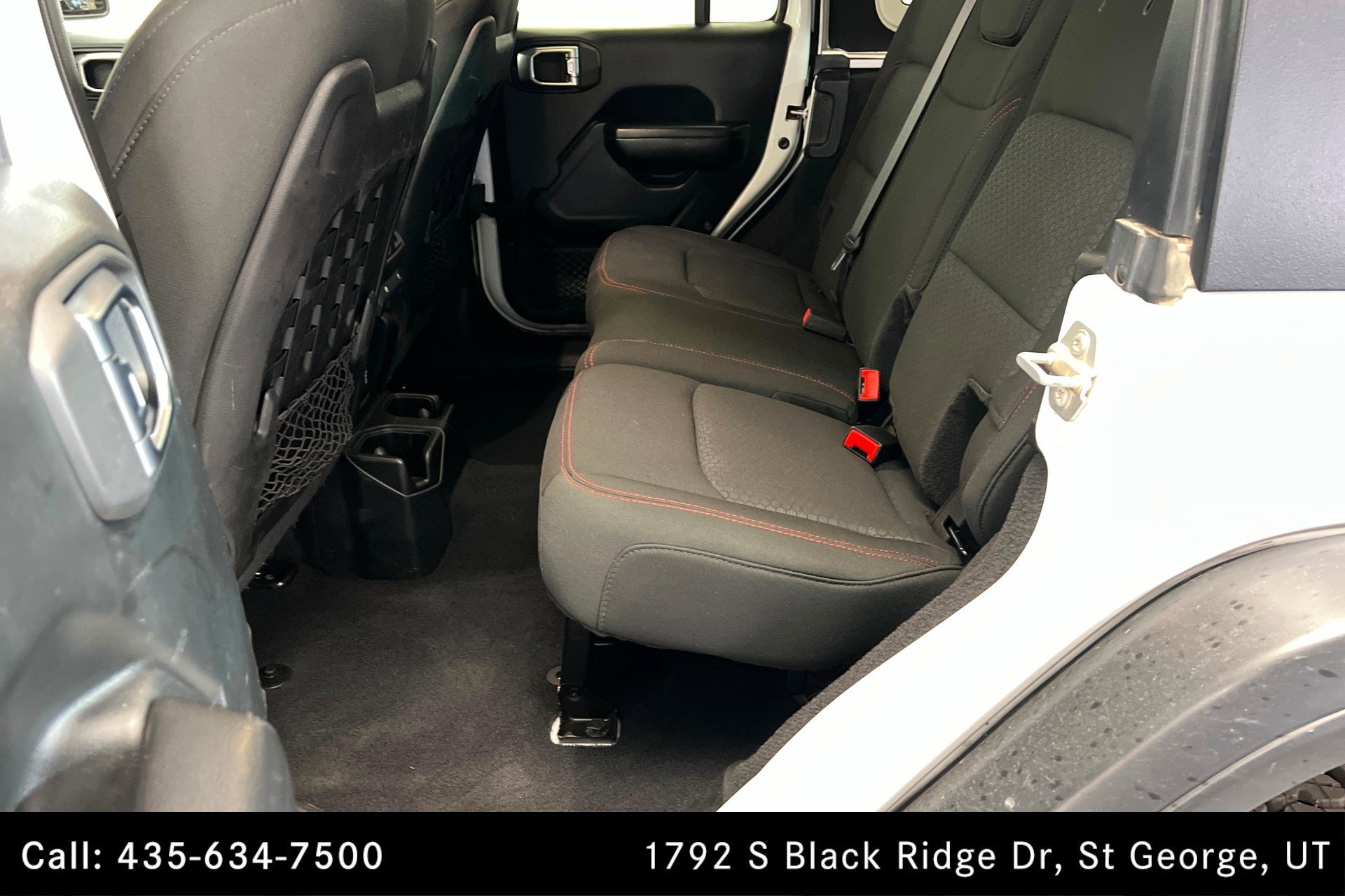 Used 2019 Bright White Clearcoat Jeep Rubicon image 22