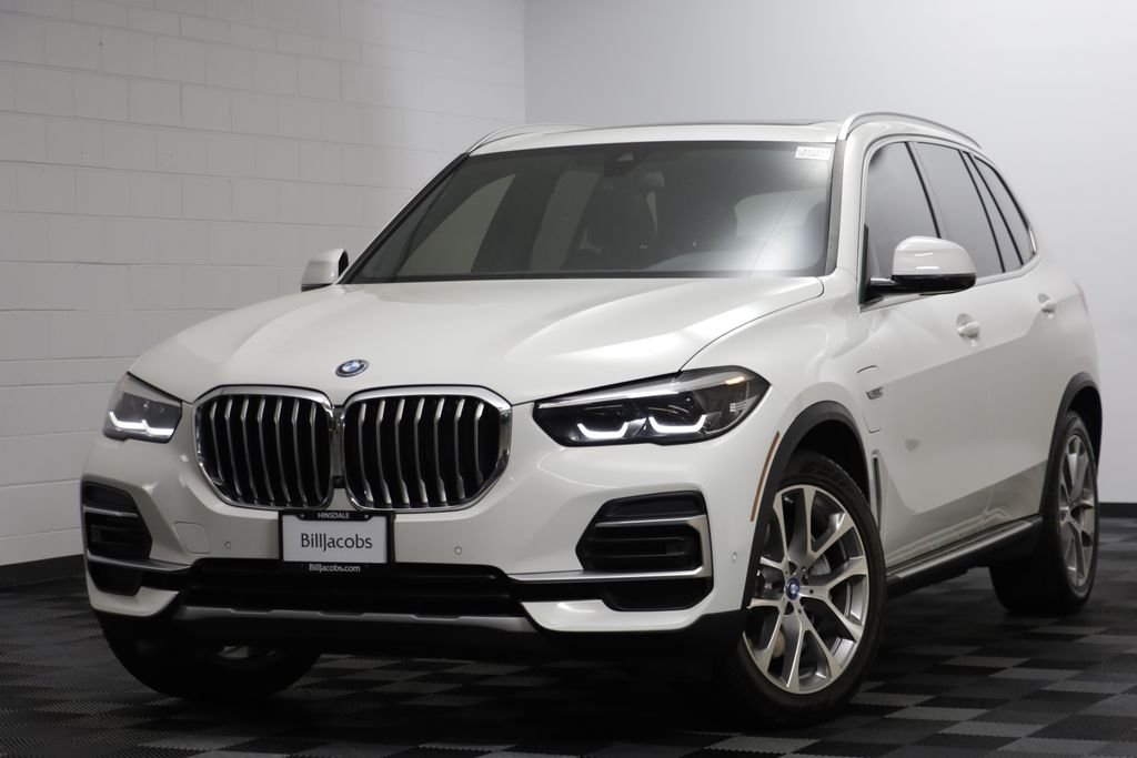 2023 BMW X5 xDrive45e's photo