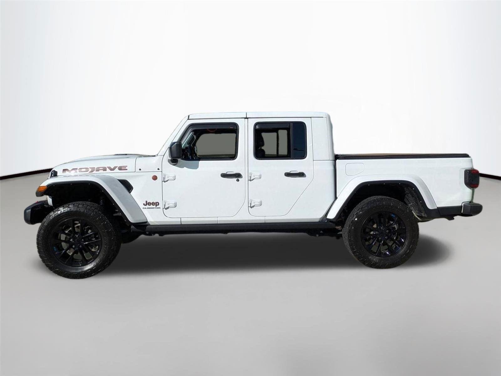 Used 2021 Bright White Clearcoat Jeep Mojave image 8