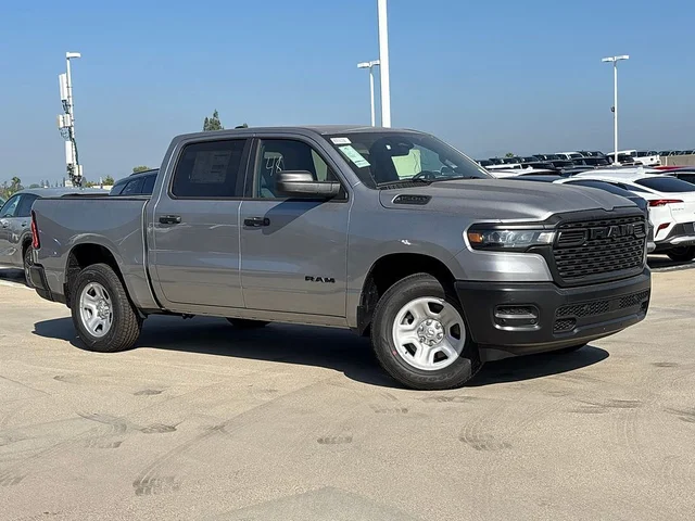 2026 RAM 1500 Tradesman Crew Cab 4x4 5'7