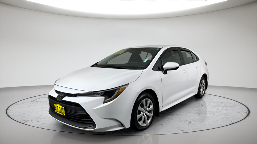 Used 2025 Ice Toyota LE image 1