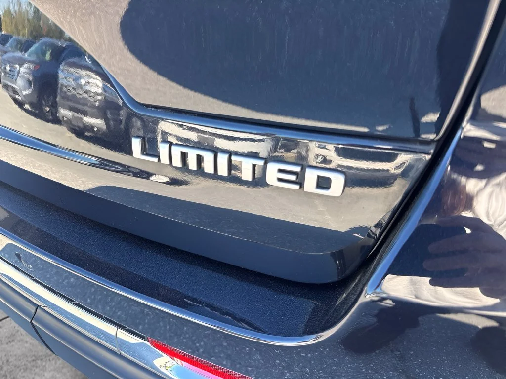Used 2025 Black Jeep Limited image 9