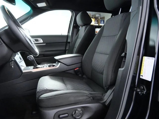 Used 2014 Black Ford XLT image 17