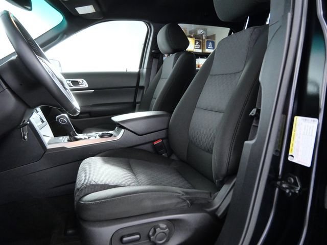 Used 2014 Black Ford XLT image 17