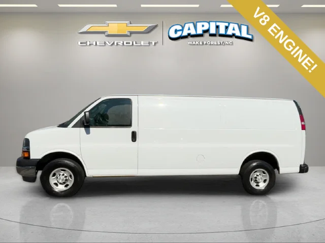 Used 2022 SUMMIT WHITE Chevrolet RWD 3500 Extended Wheelbase WT image 3