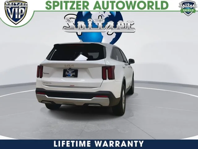 New 2026 Glacial White Pearl Kia LX image 9