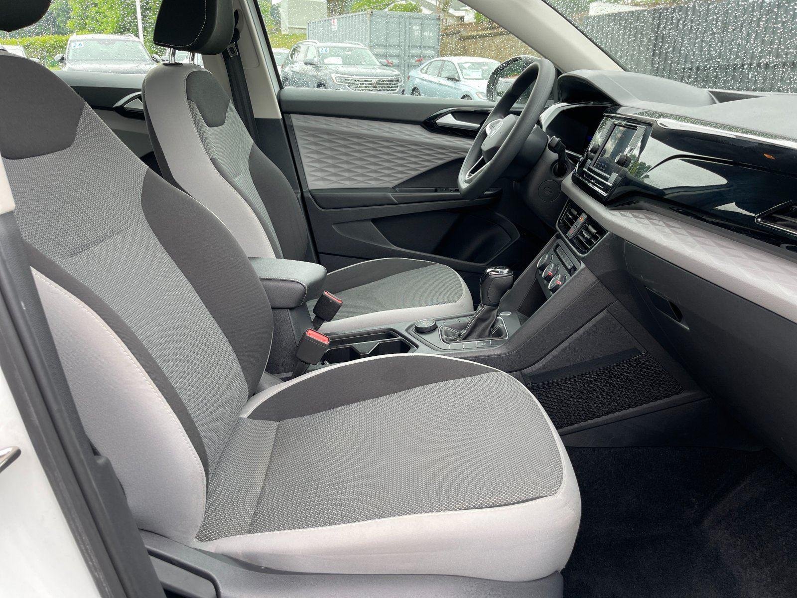 Used 2022 Pure White Volkswagen S image 37