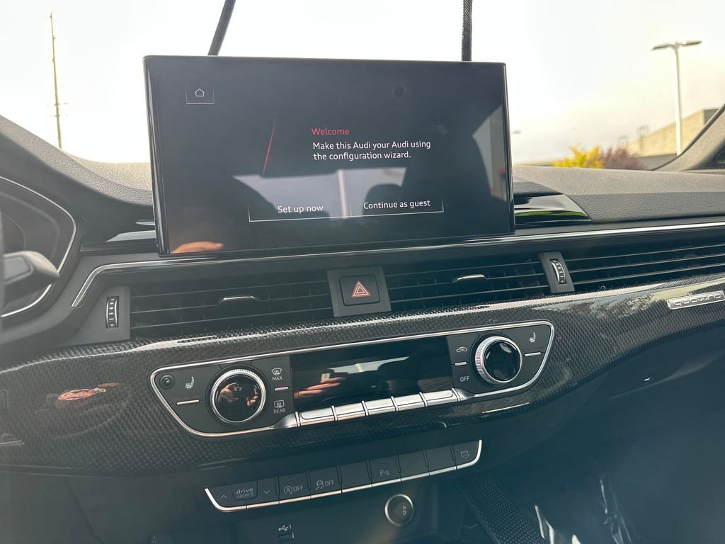 Used 2024 Daytona Gray Pearl Effect Audi 3.0T Premium Plus image 22