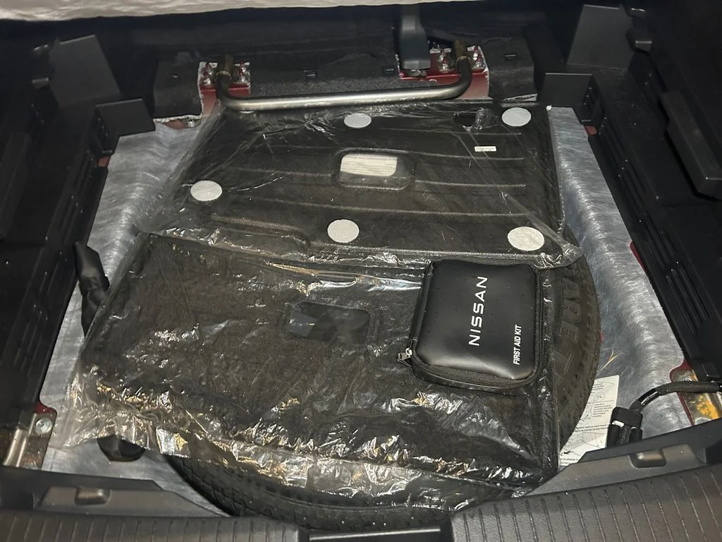 Used 2025 Scarlet Nissan SV image 20