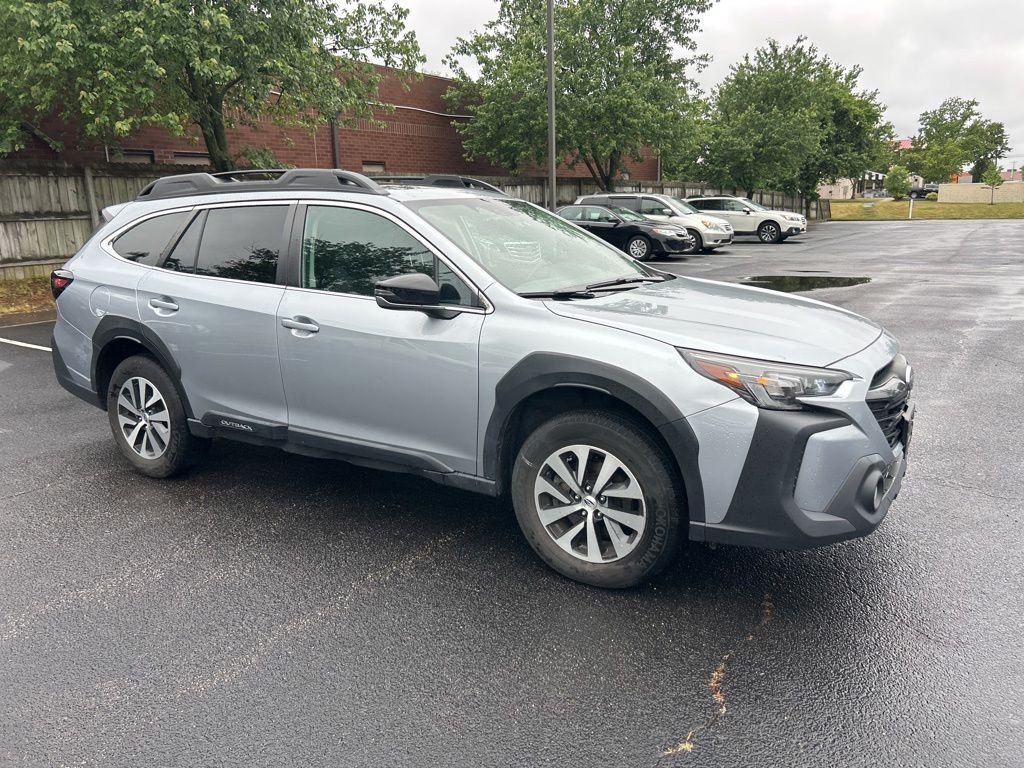 2024 Subaru Outback Premium's photo