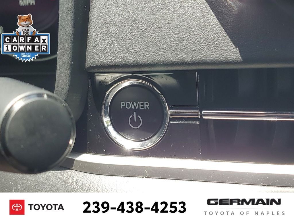 Used 2025 Black Mitsubishi SEL Black Edition image 32