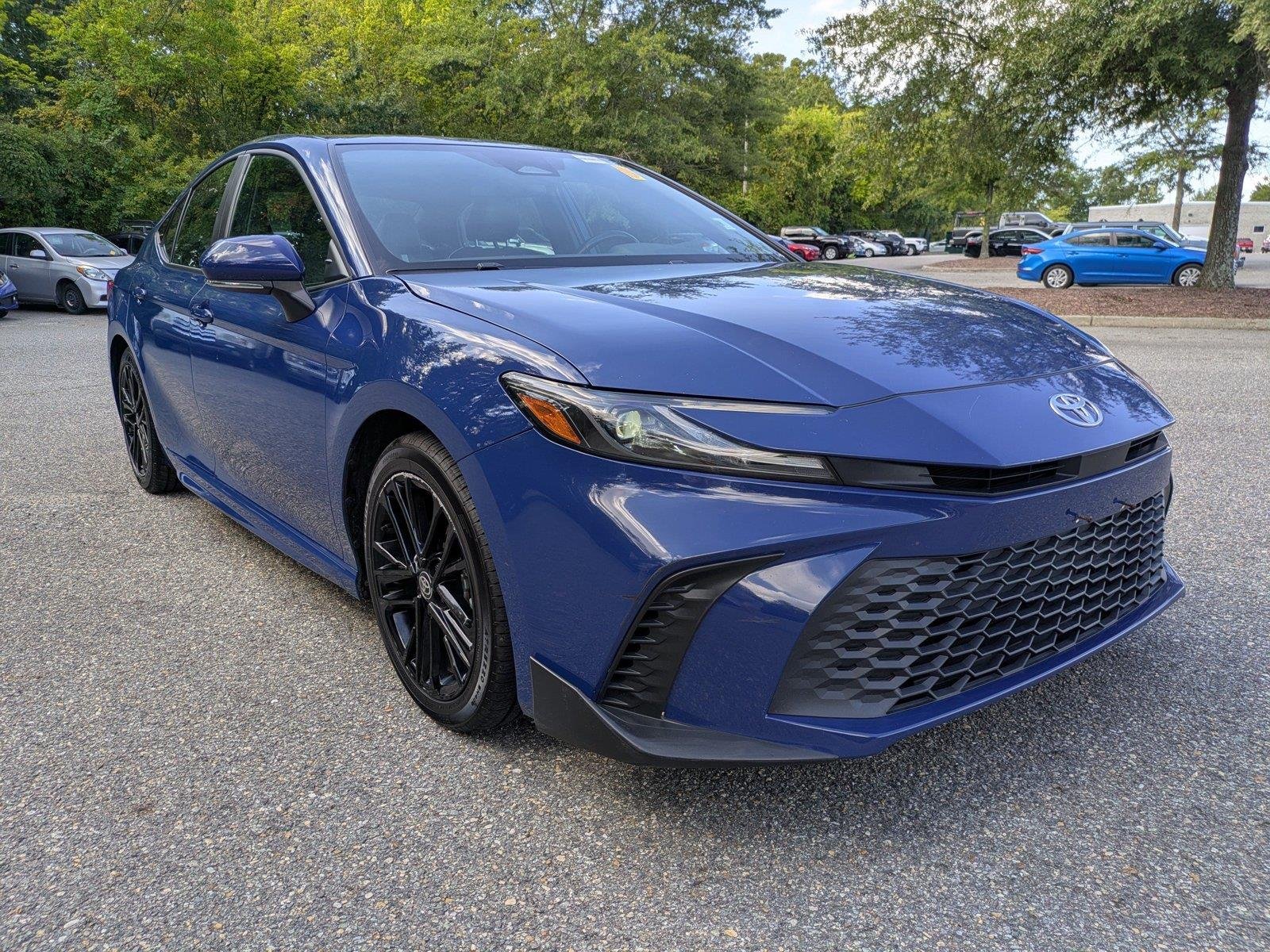Used 2025  Toyota SE image 2