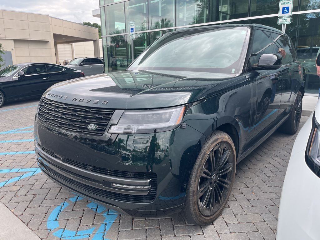 Used 2025 Green Land Rover Autobiography image 2