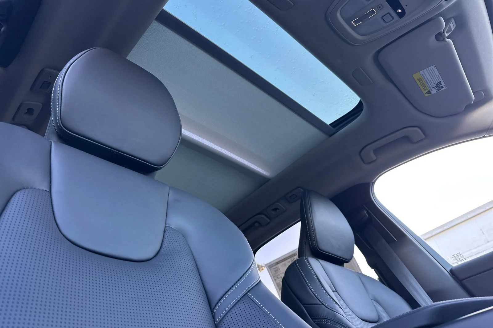 2026 Volvo XC60 Ultra - Photo 14
